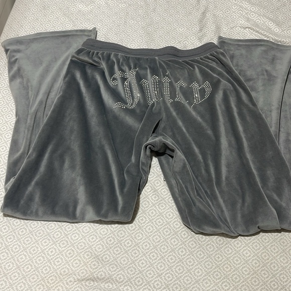 Two piece - Picture 2 of 4